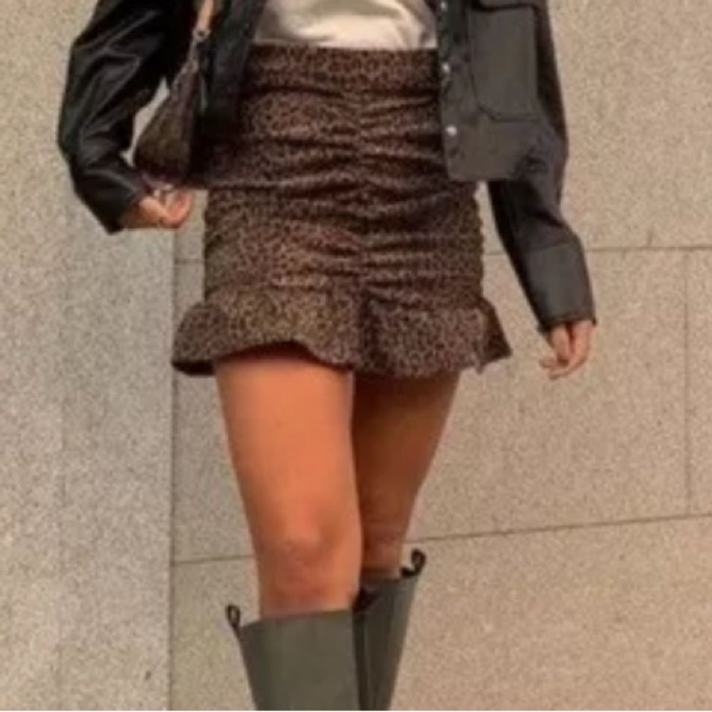 Zara Leopard Print Corduroy Mini Skirt small women's Ruched Brown animal print